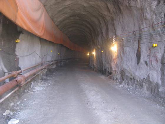 Construction Tunnel